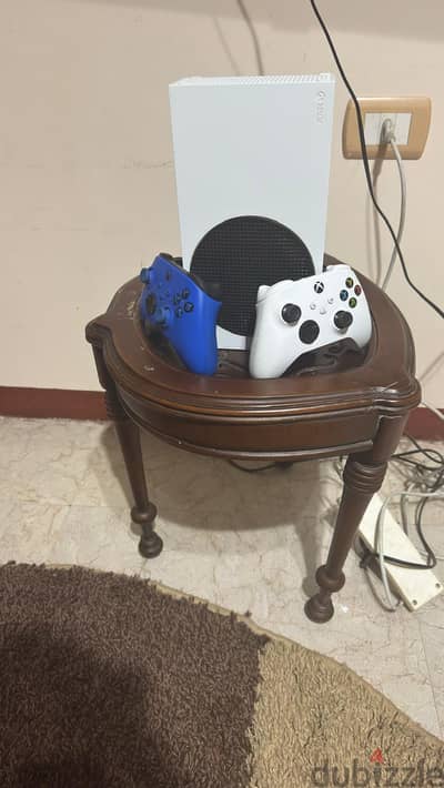 Xbox series s 1tb like new