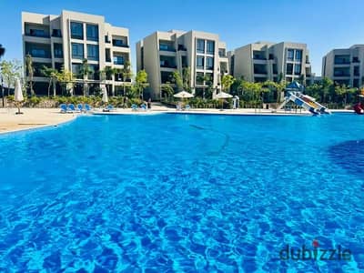 بمقدم 275 الف شاليه للبيع 117متر متشطب بالكامل و بالفرش فى سكاى سيتي الجلالة شركة بيراميدز