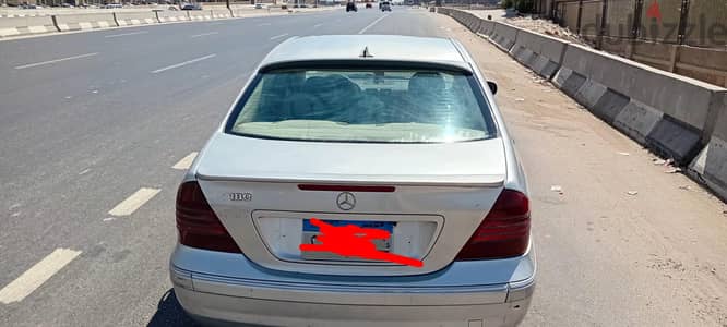 مرسيدس بنز سي 180 2002