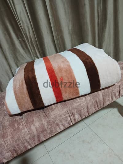 ٢ بطانيه اطفال مقاس كبير