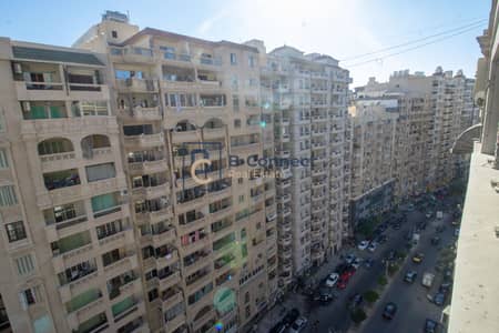 - شقة للبيع 175م سموحة - شارع ذكي رجب الرئيسي  - مطلات مفتوحة بالكامل