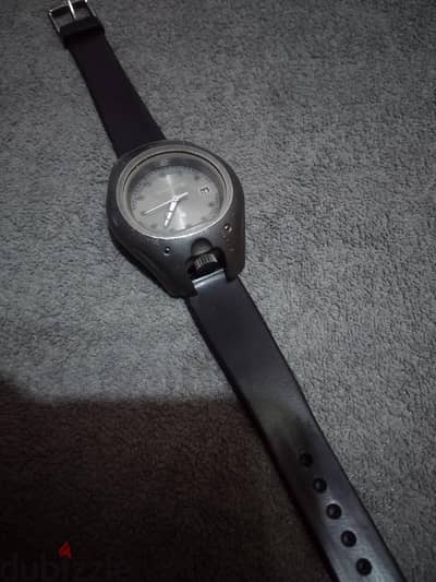 ساعة  Timex Iron man كوارتز إستعمال بحالة ممتازة عقارب تضيء ليلاً