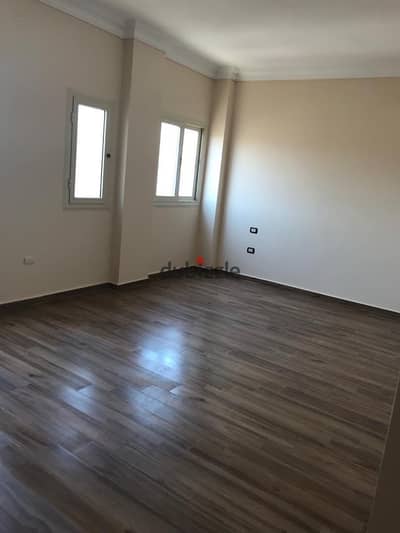 Penthouse for rent, administrative 4 rooms with special finishes, ready to move in, and allowed for all purposes