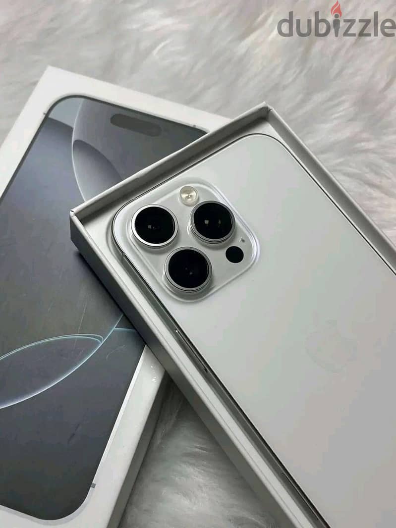 Apple - iPhone 16 Pro Max 1
