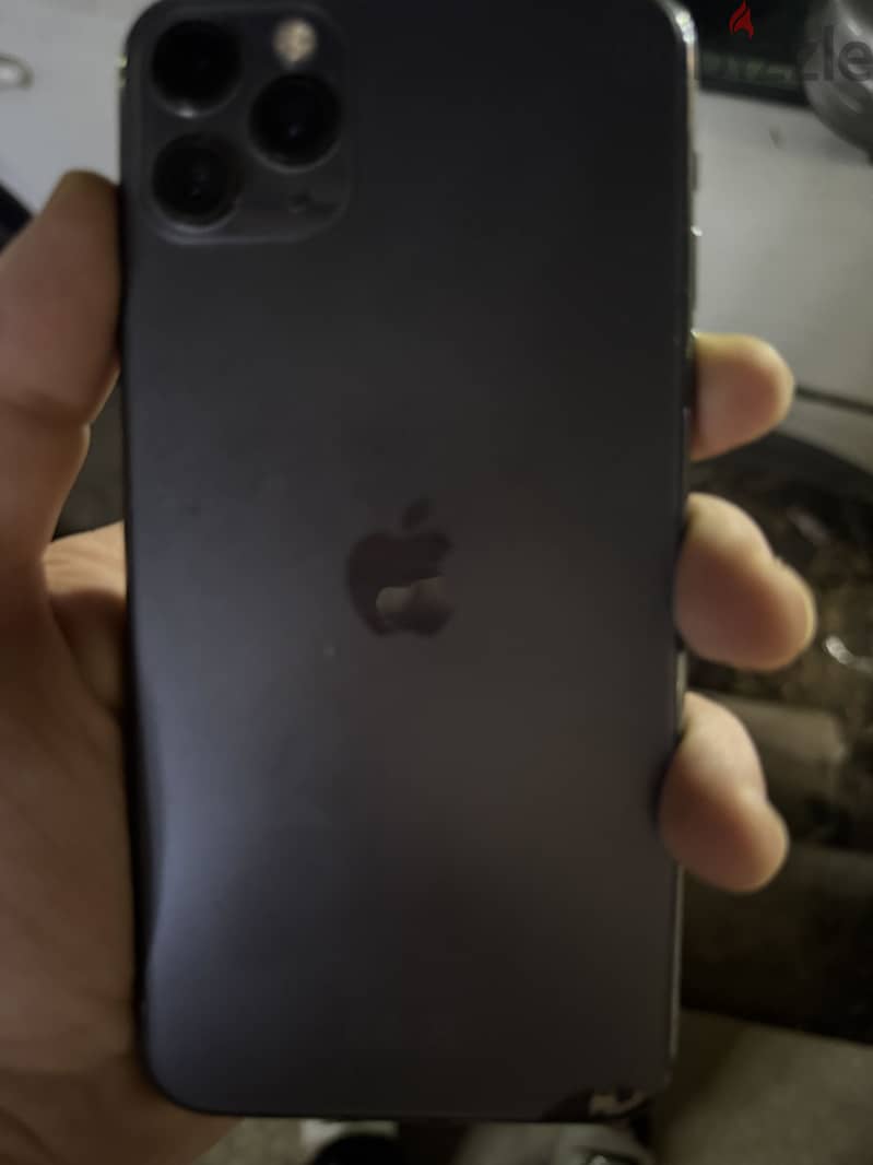 Apple - iPhone 11 Pro Max 1