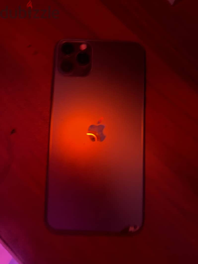 Apple - iPhone 11 Pro Max 2