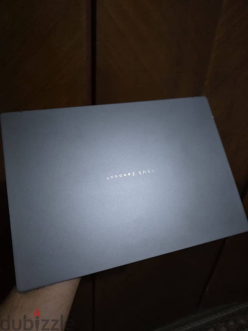 ASUS Zenbook 14 UXS405CA 3