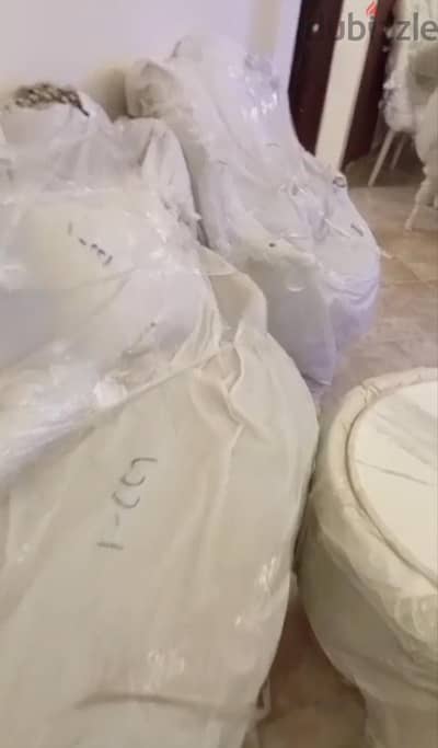 السلام عليكم عندي صالون عروسه بلغلاف بتاعه بعض ما العفش طلع محصلش  نصي