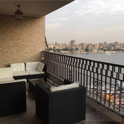 شقة بأجمل تفرعات شارع النيل بجوار السفارة السعودية للبيع