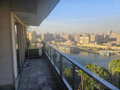 شقة بأجمل تفرعات شارع أبو الفدا ثانى نمرة ترى النيل