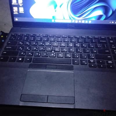 للبيع لابتوب بحاله ممتازه