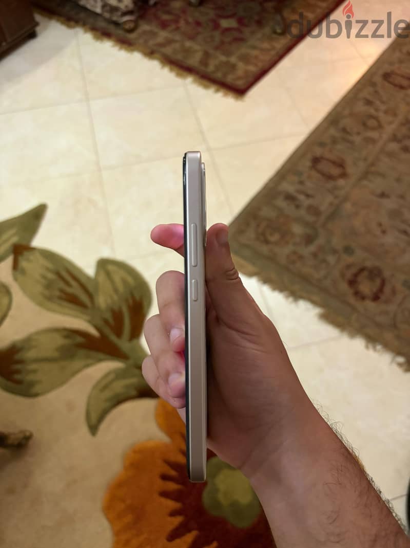 ريلمى 15t 3