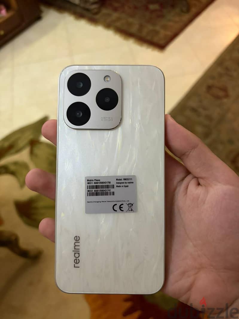 ريلمى 15t 8