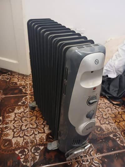 دفاية زيت AEG أصلية مستعملة بحالة جيدة