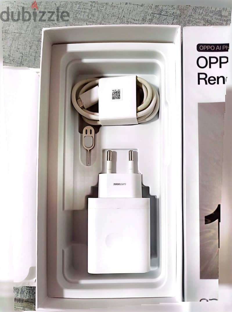 OPPO Reno13 F 3