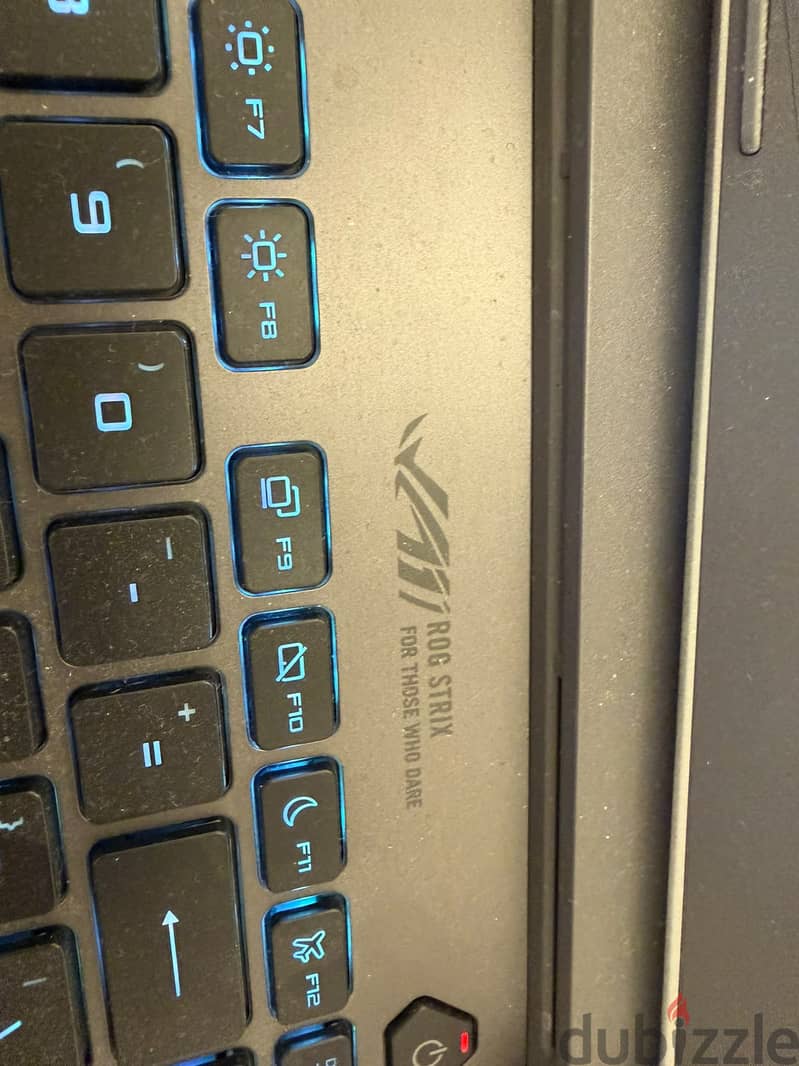 ASUS ROG STRIX G16 (2025) 2