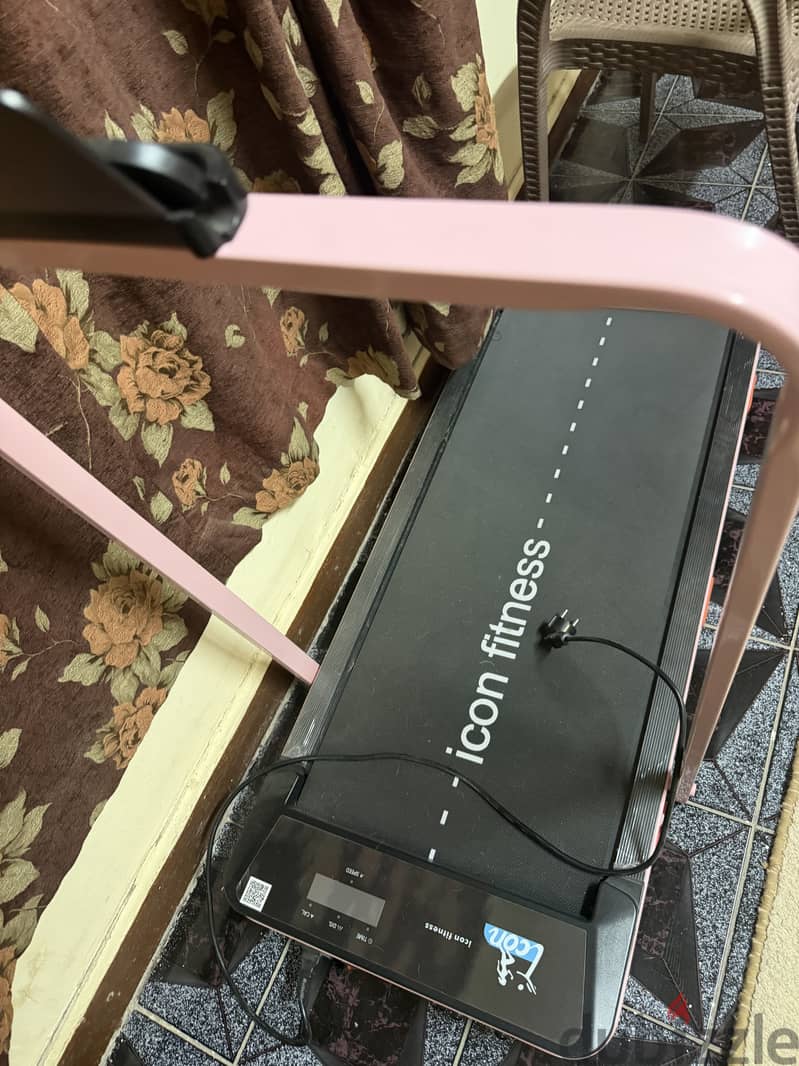 Icon Walking Pad Treadmil 1