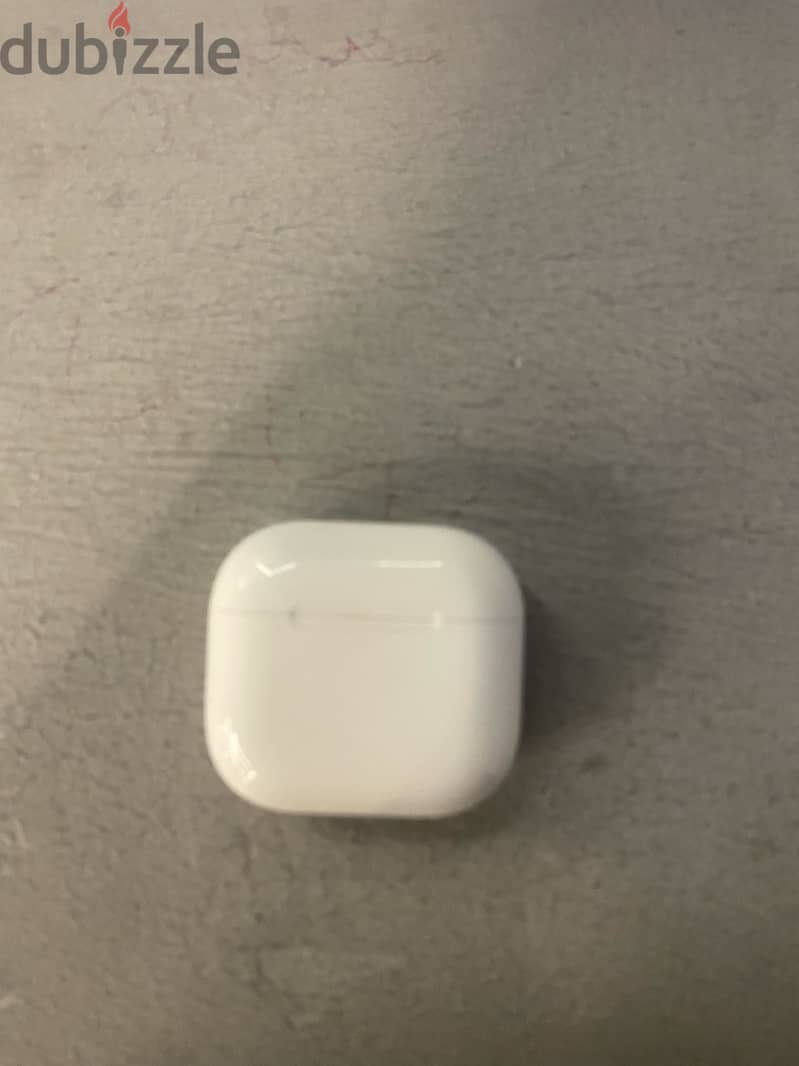 Airpods 4 new with box 2