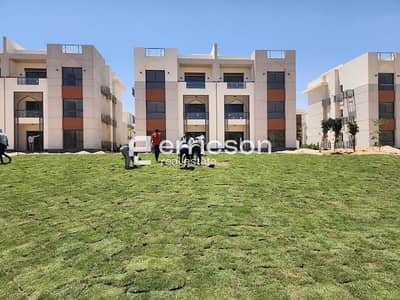 شاليه ارضي بجاردن استلام فوري مفروش و متشطب بكامل للبيع في جايا راس الحكمه