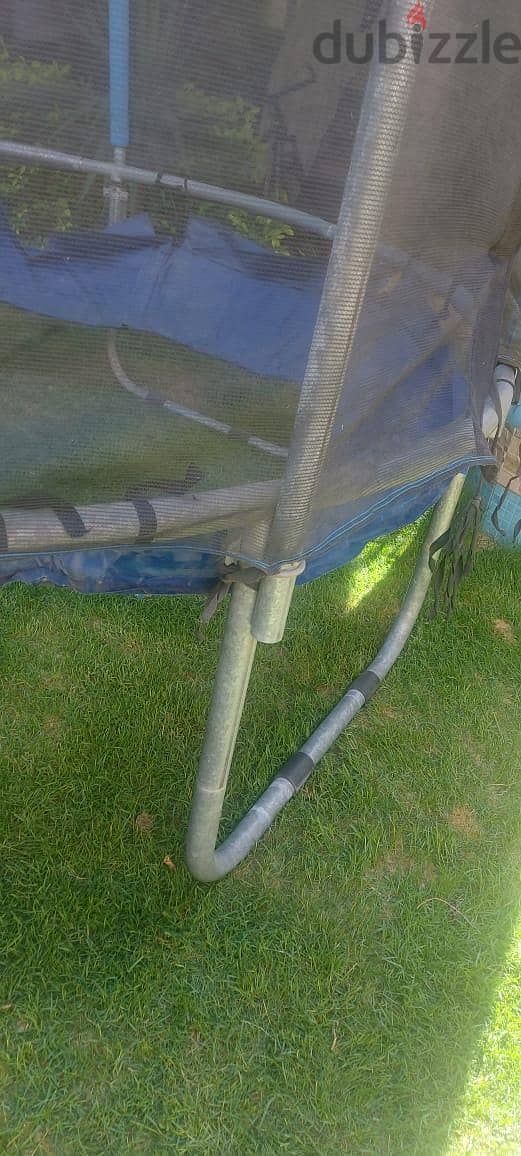Trampoline for 6 kids capacity 6