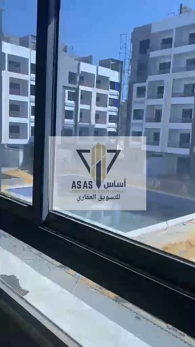 Apartment for sale in the Icon compound next to Mivida, Mountain View, Hyde Park, and Al-Taseen Al-Janubi