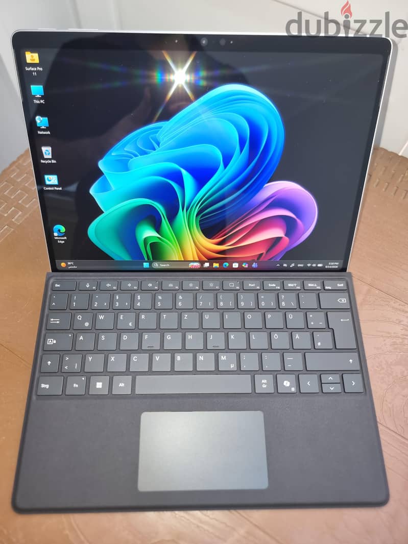 Microsoft Surface Pro 11 | Snapdragon X Plus | 16GB | 256GB 3