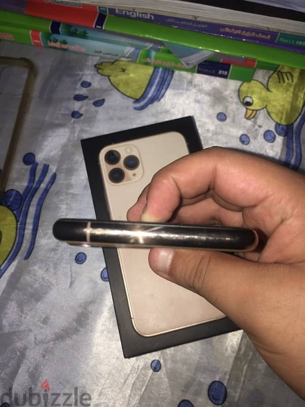 iphone 11pro with box excellent condition 3