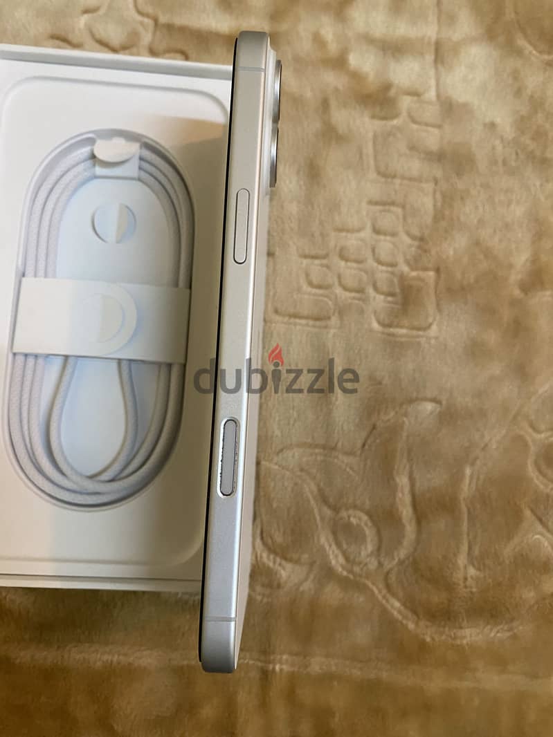 iPhone 16 Plus 128gb 5