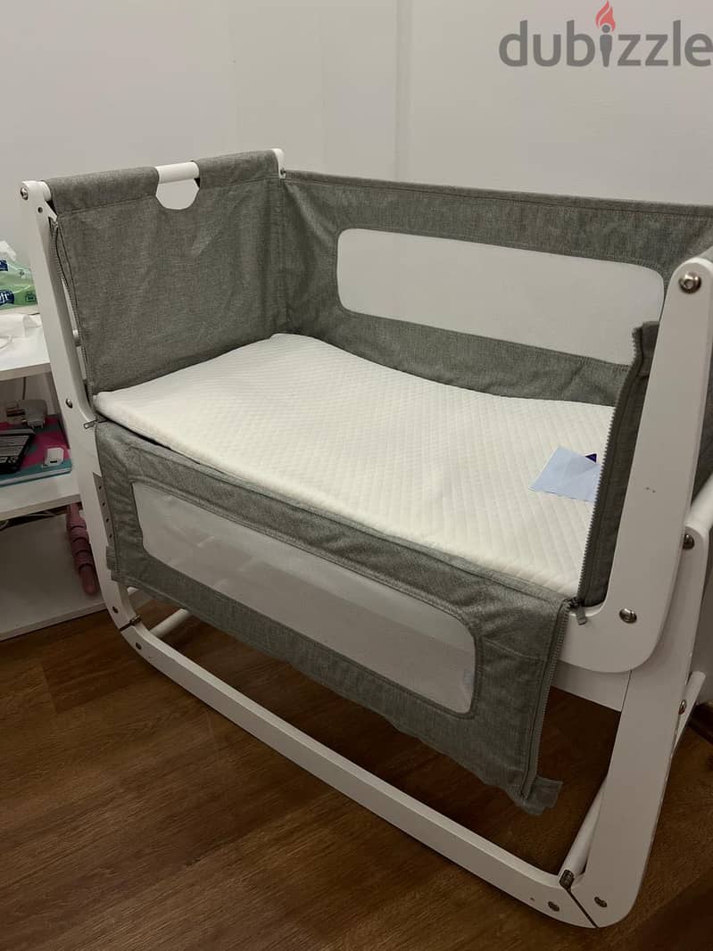 SnüzPod 3 Bedside Crib / Co-Sleeper 1