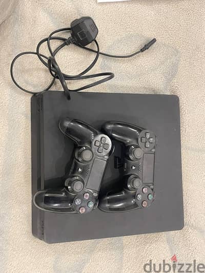 Ps 4 used like brand new