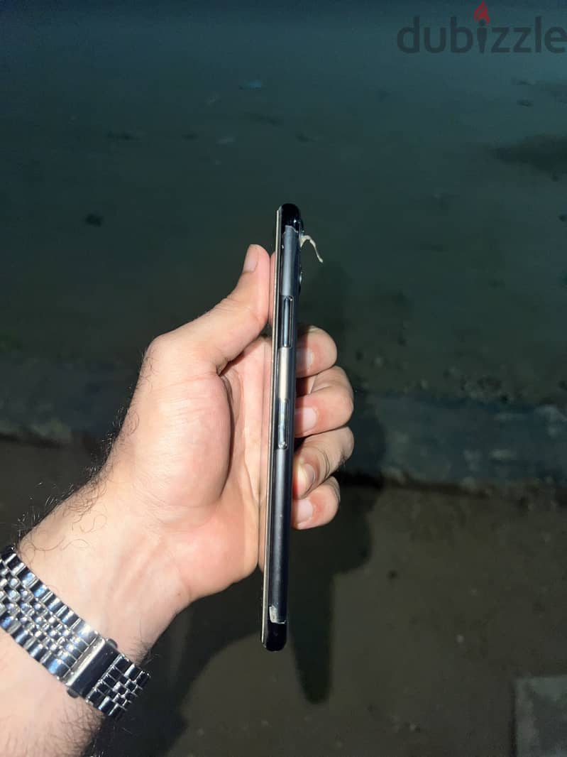 Apple - iPhone 11 Pro Max 2
