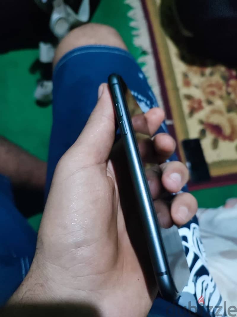 آبل - آيفون 11 4