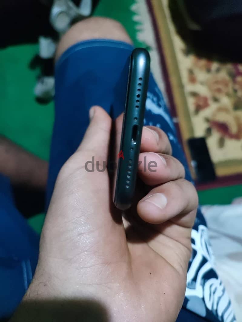 آبل - آيفون 11 5
