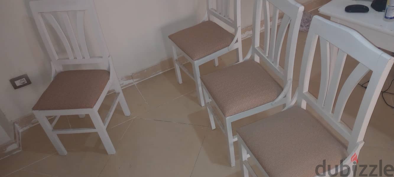 table and 4 chairs 7