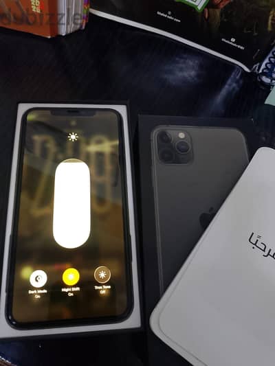 iPhone 11 Pro Max ٢٥٦ بالكرتونه