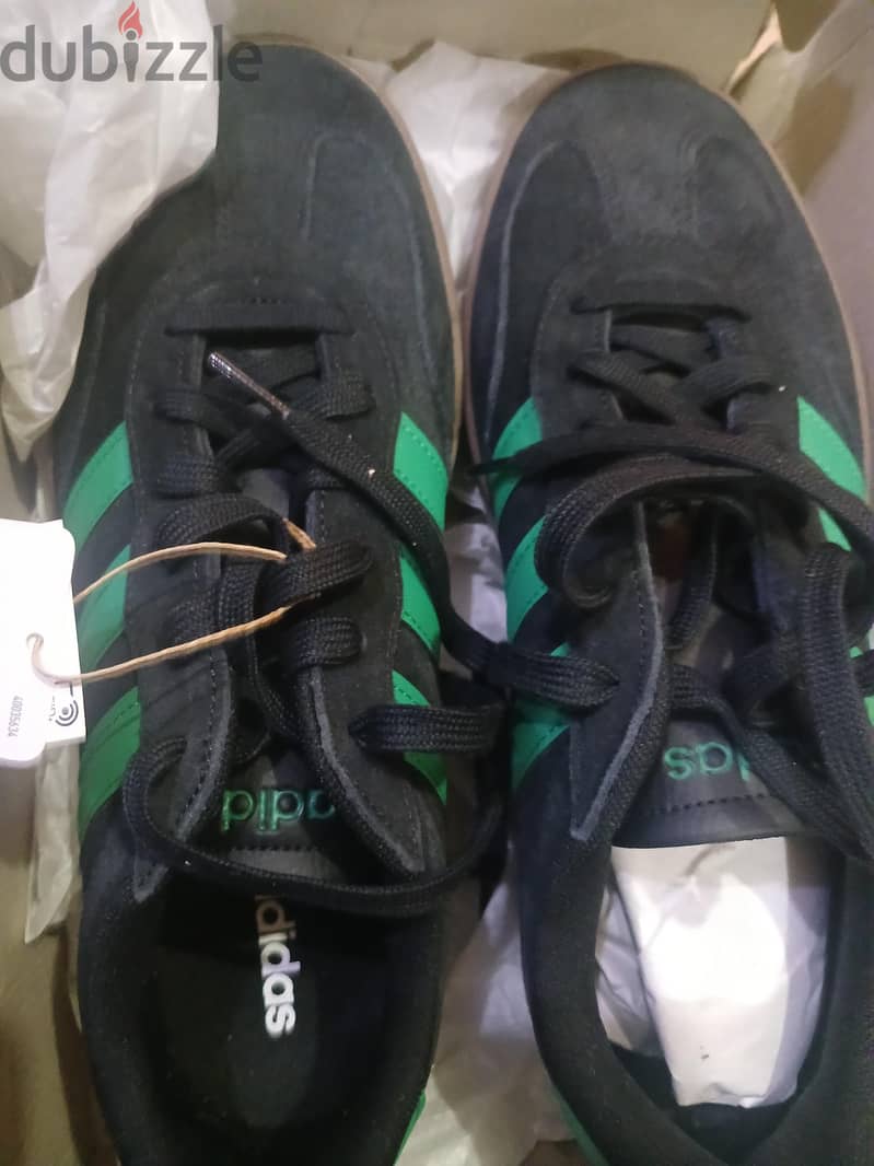 original adidas parreda size 42 2/3 1