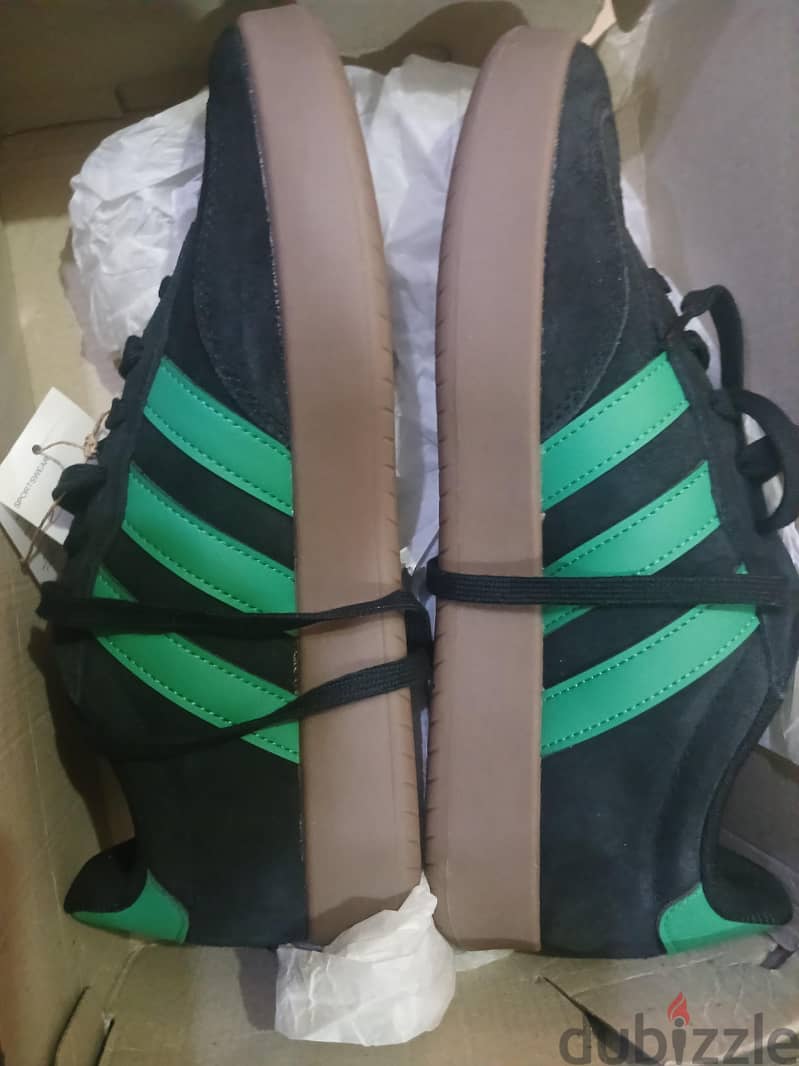original adidas parreda size 42 2/3 5