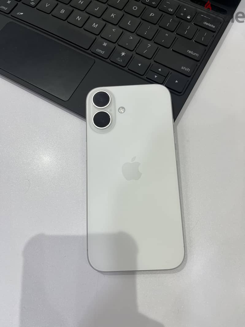 Apple - iPhone 16 3