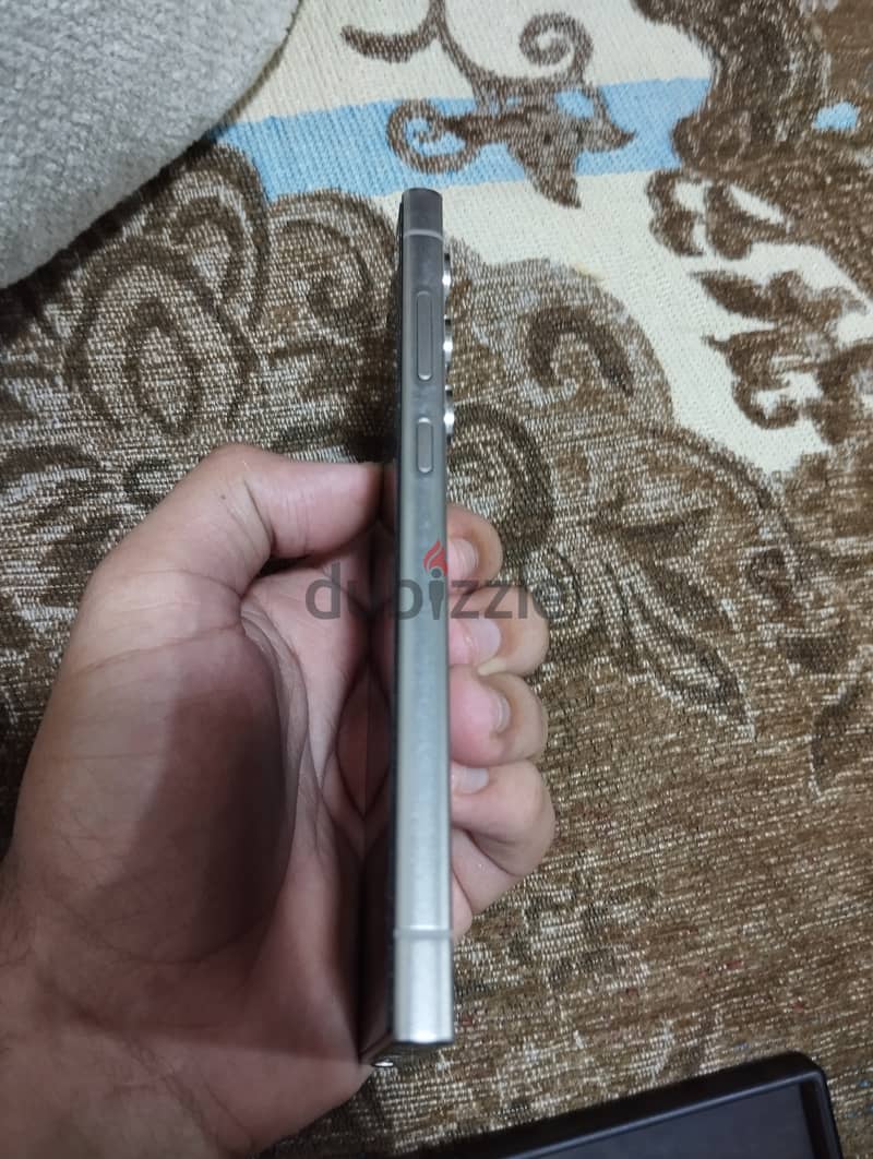 Samsoung S24altra 3