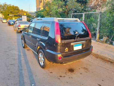 نيسان اكس تريل 2008