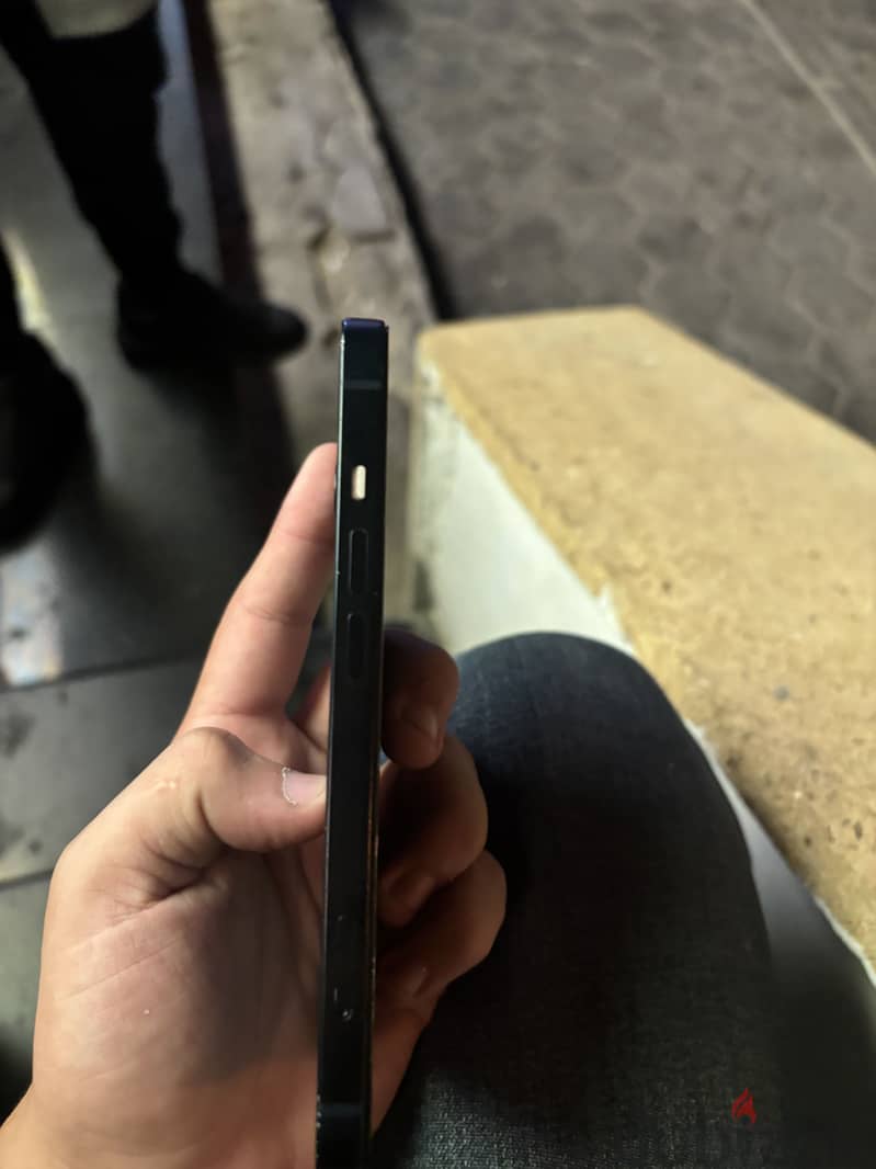 Apple - iPhone 13 1