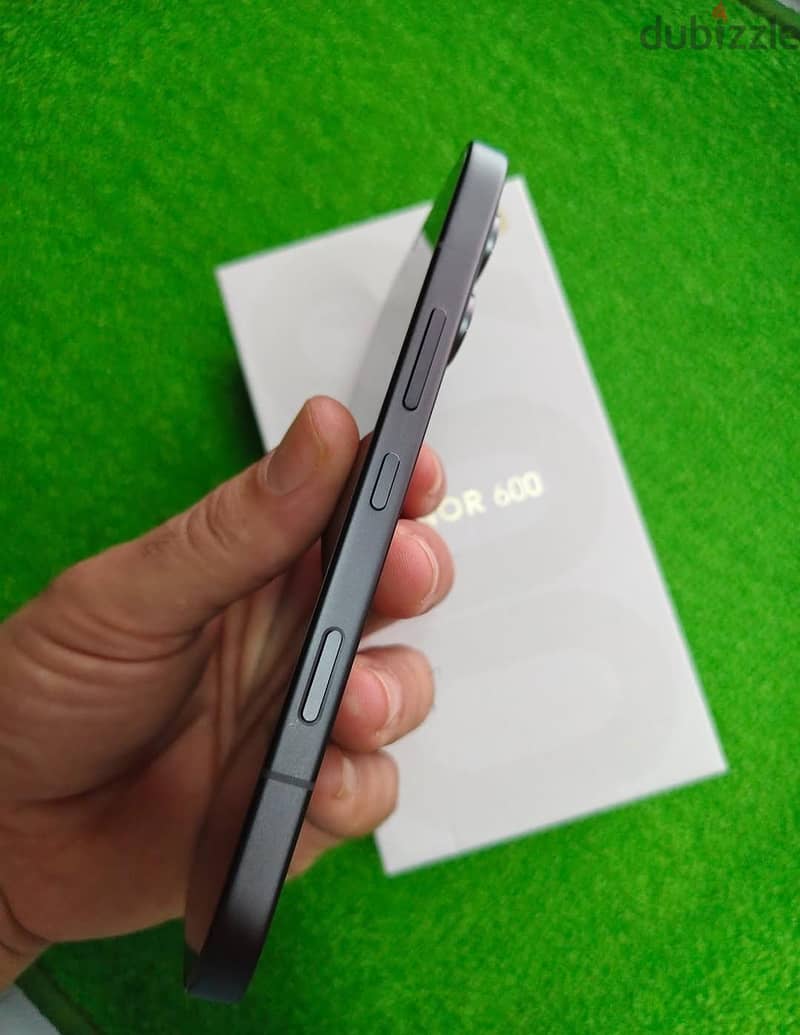 Honor 600 4