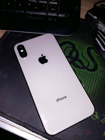 Apple - iPhone XS ايفون اكس اس 64جيجا