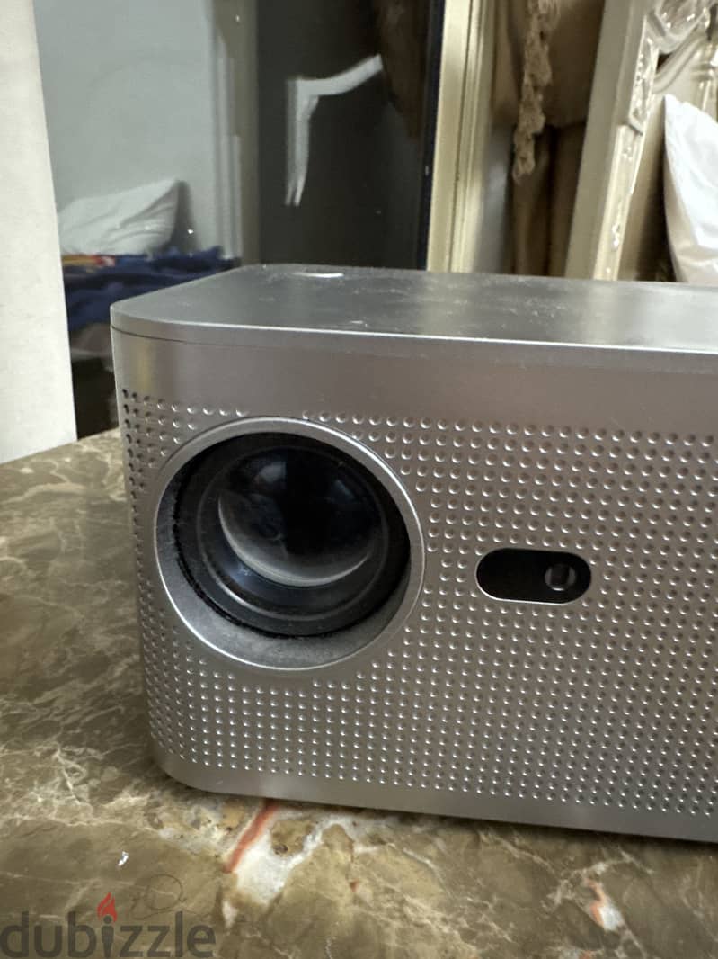 Hy350 projector 1