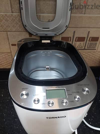 صانعه خبز توست bread maker