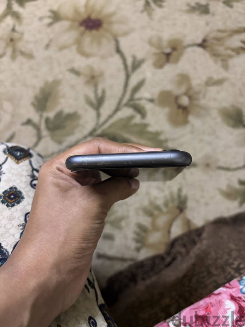 Apple - iPhone 11 1