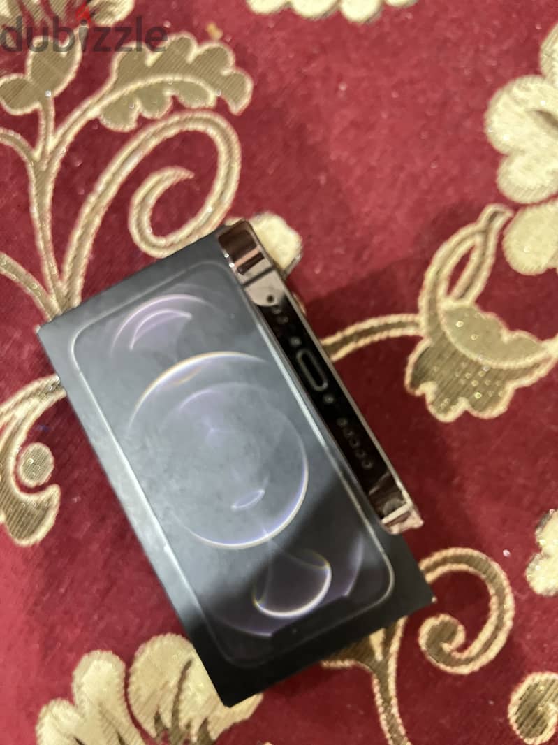 آبل - آيفون 12 برو 1
