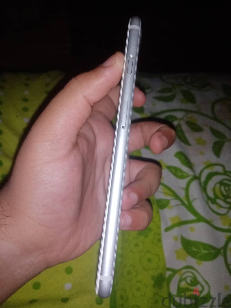 ايفون 8plus 3