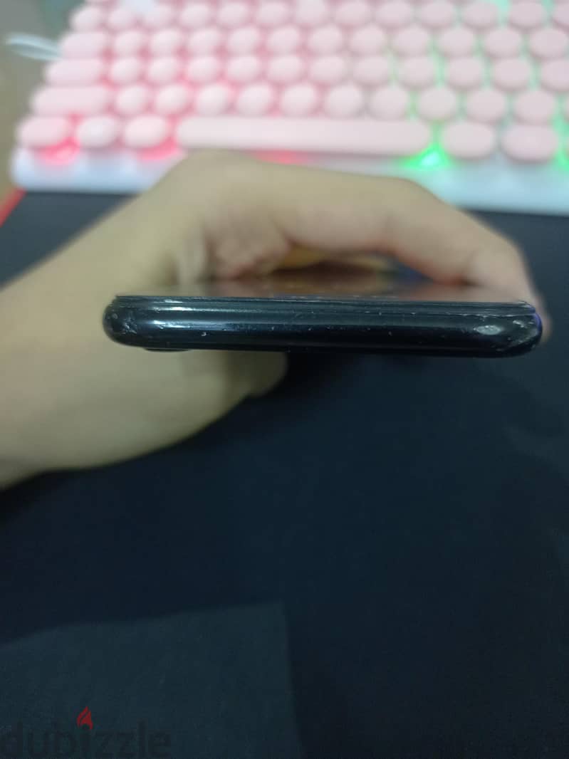 آبل - آيفون 7 4
