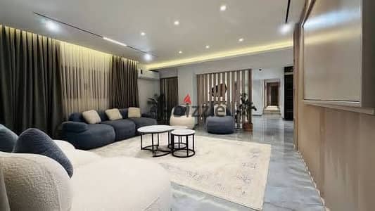 شقة مفروشة اول سكن فندقيه عماره حديثه مبانى 2025 للايجار الشهري مدينه نصر عباس العقاد الرئيسي عماره مشهور قريبه من جميع الخدمات و المولات الكافيهات والمطاعم والمستشفيات مكان سياحي  4غرفه  4حمام  ريسبشن واسع  مكيفه بالكامل  واي فاي فائق السرعه  انتركم خاص
